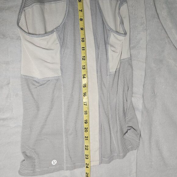 Lululemon Pedal To The Medal Singlet Tank Silver Fox Angel Wing Size 4 - Picture 5 of 7